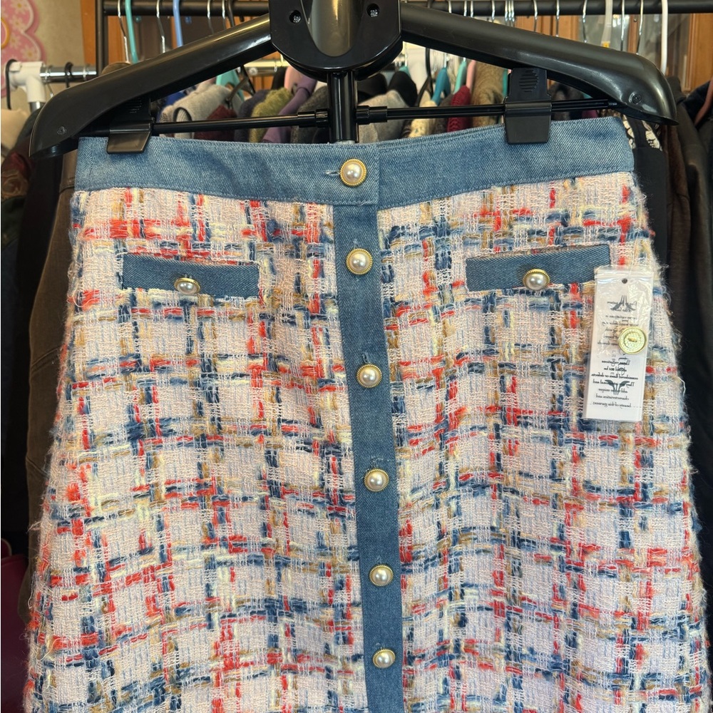 Nanette Lepore Multicolor Tweed Skirt with Blue Accents Faux Pearl Button Front - Picture 3 of 7